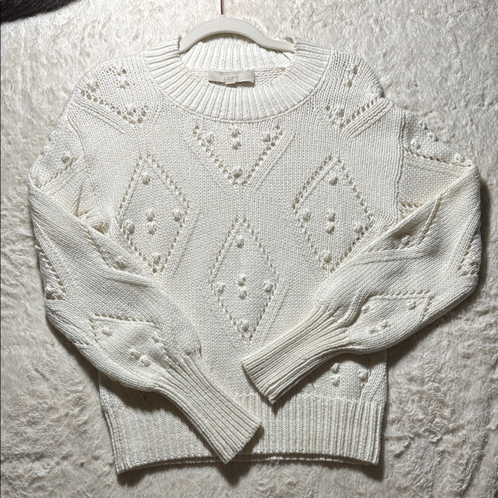 NWOT Size XS LOFT pointelle and bone sweater